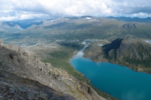 Názov súboru=Veslefjellet10.JPG
Veľkosť súboru=1136KB
Veľkosť=1296x864
Dátum pridania=23. September 2013 Veslefjellet10.JPG